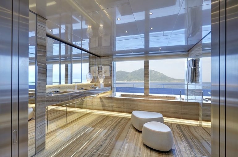 02-owners_bathroom_screen_seychelles_02-courtesy-feadship