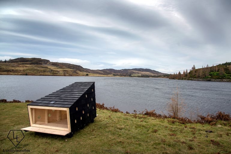 land-rover-portable-wilderness-cabin-1