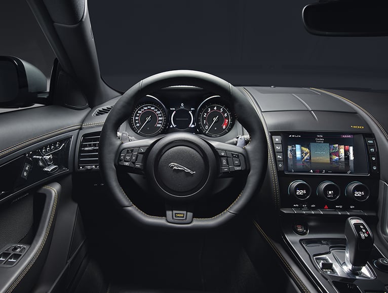 2018-jaguar-f-type 7