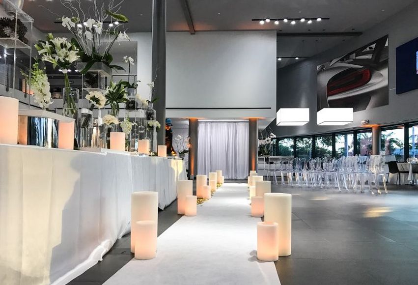 married-in-a-porsche-showroom-9