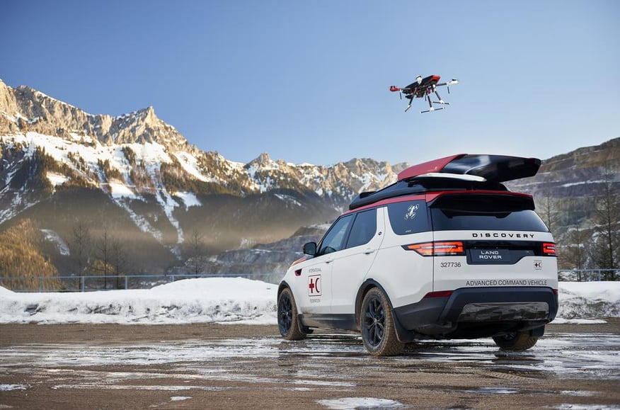 Land Rover Discovery for Red Cross (3)