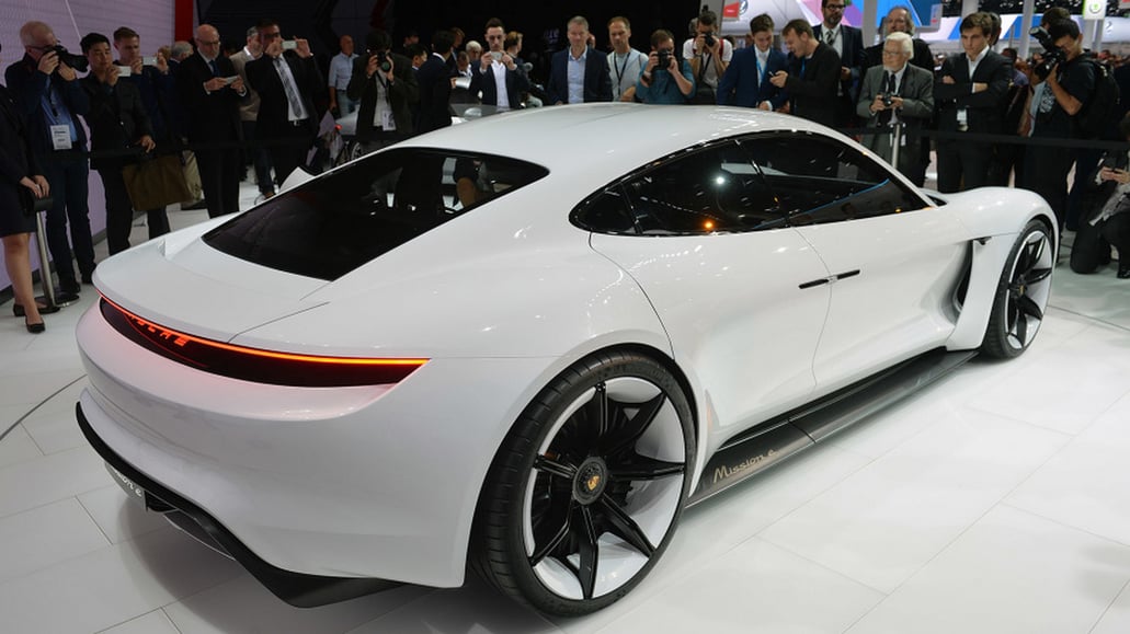 02-porsche-mission-e-concept-frankfurt-1