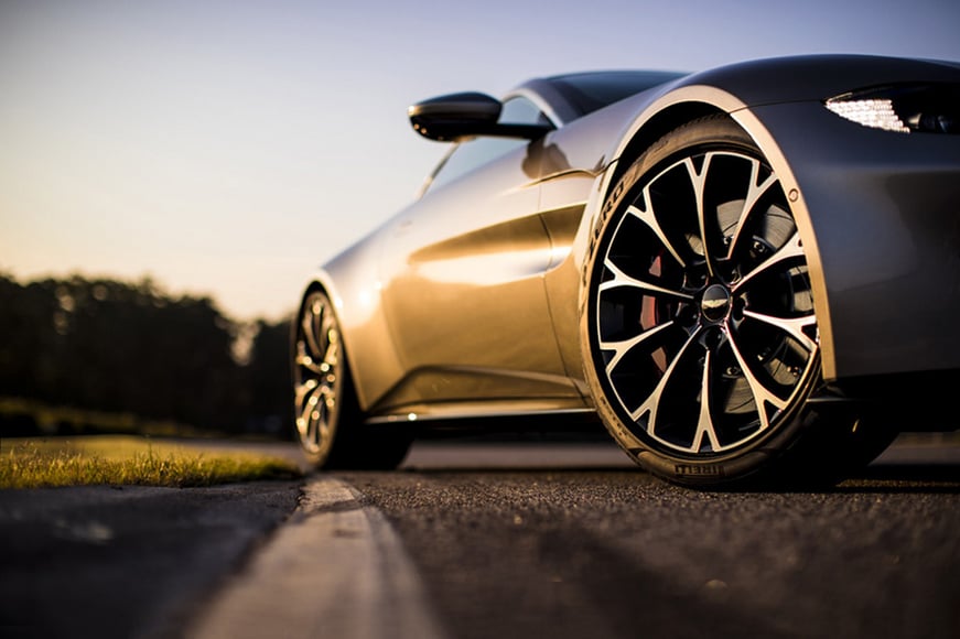 aston-martin-vantage-supercar (7)