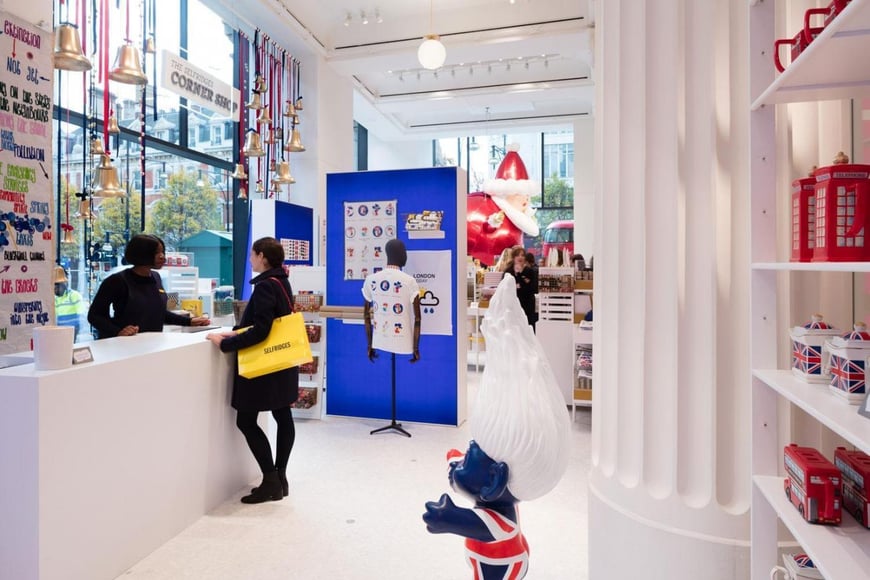 Selfridges corner shop (3)