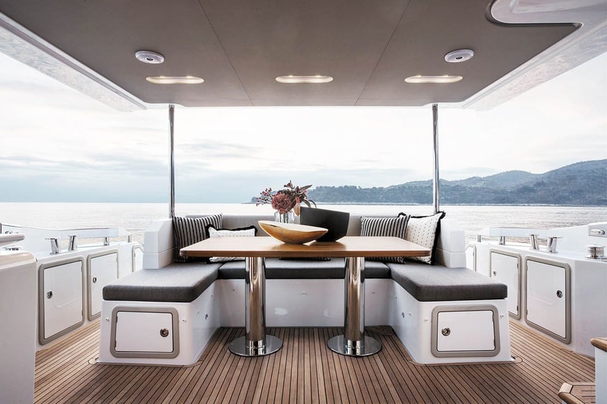 St Regis Maldives Luxury 20 Metre Yacht (3)