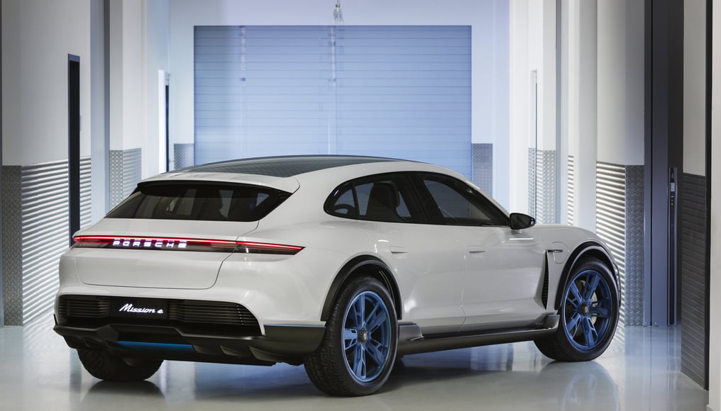 Mission E Cross Turismo