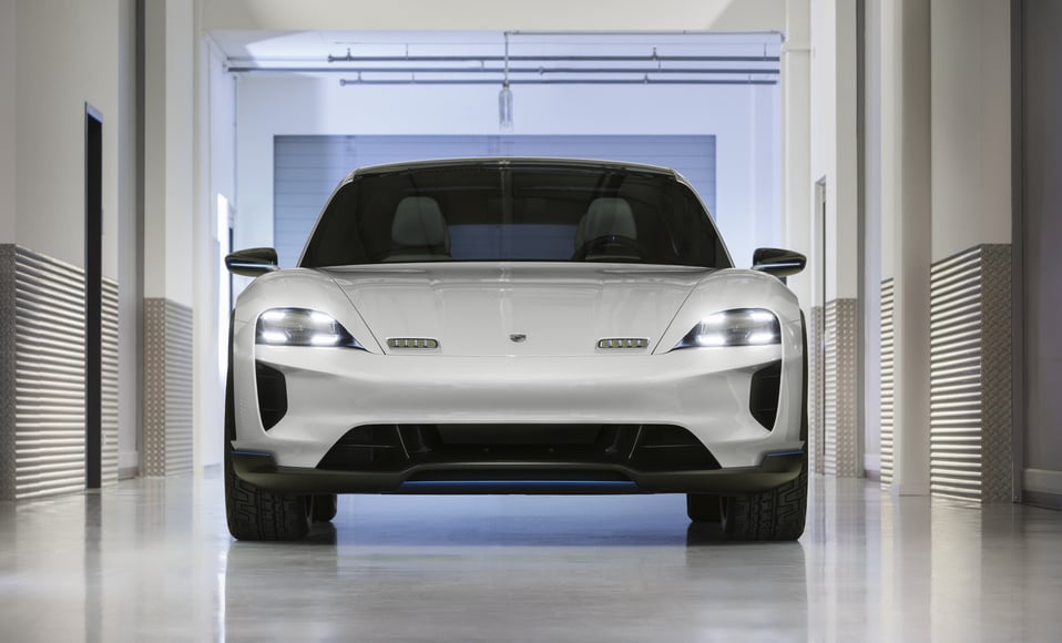 Mission E Cross Turismo