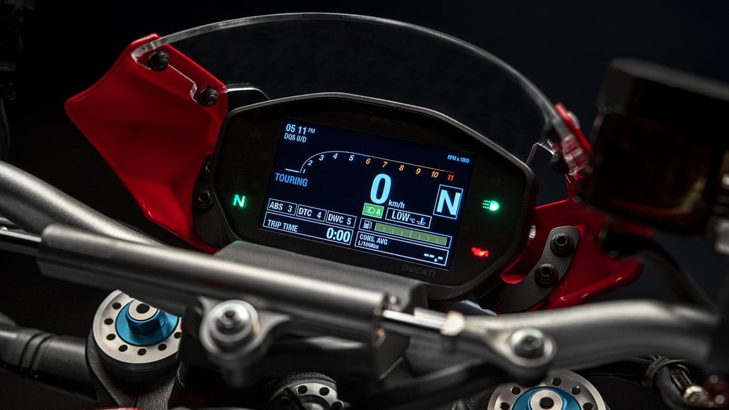 Monster-1200-25-Anniversario-MY19-10-Gallery-1920x1080