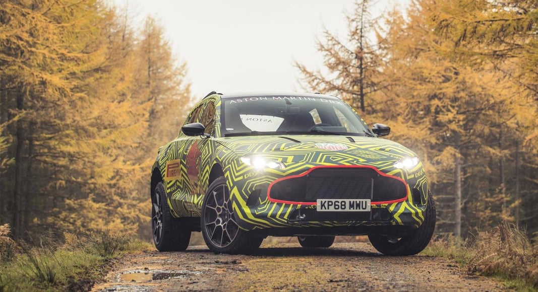 aston_martin_dbx (1)
