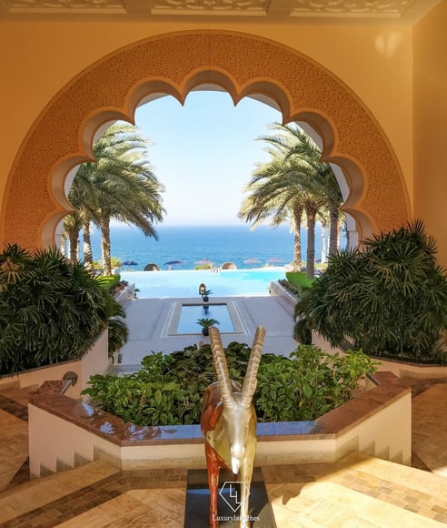 shangrila-al-husn-view-of-pool