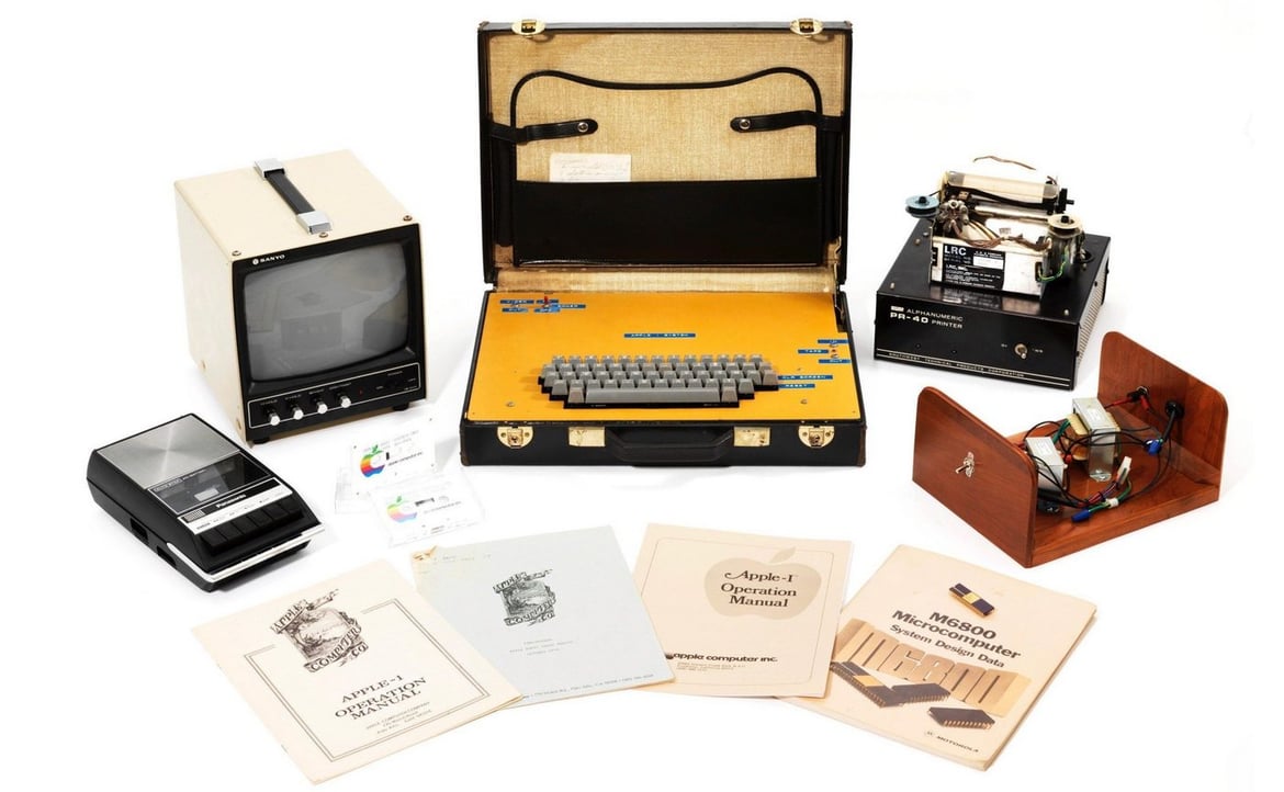 A working Apple 1 computer from 1973 has been auctioned for $471,000 by ...