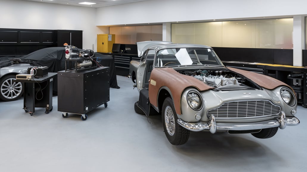 aston-martin-db5-goldfinger (1)
