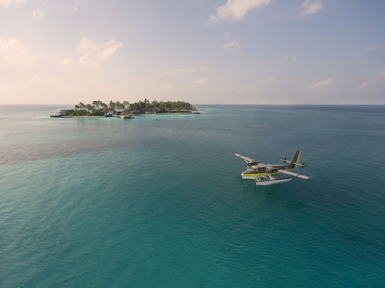 cheval-blanc-randheli-seaplane