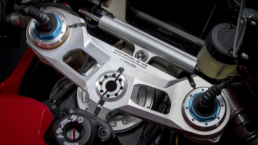 Panigale-V4-916-Anniversario (2)