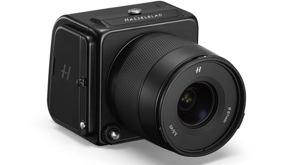 hasselblad-907x-moon (1)