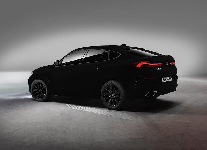 BMW X6 Worlds blackest black (2)