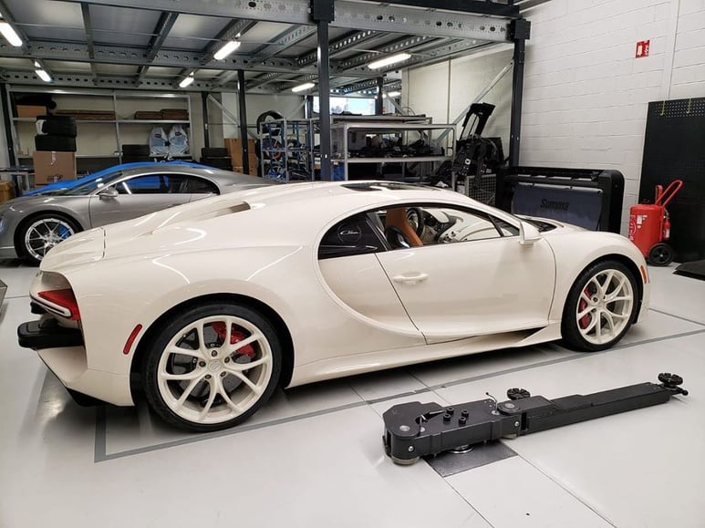 Bugatti-Chiron-Hermes (2)