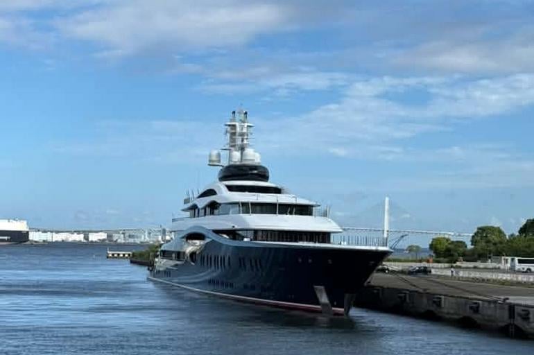Mark Zuckerberg yacht in Yokohama