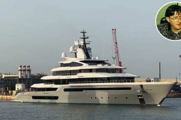 leviathan superyacht refueling