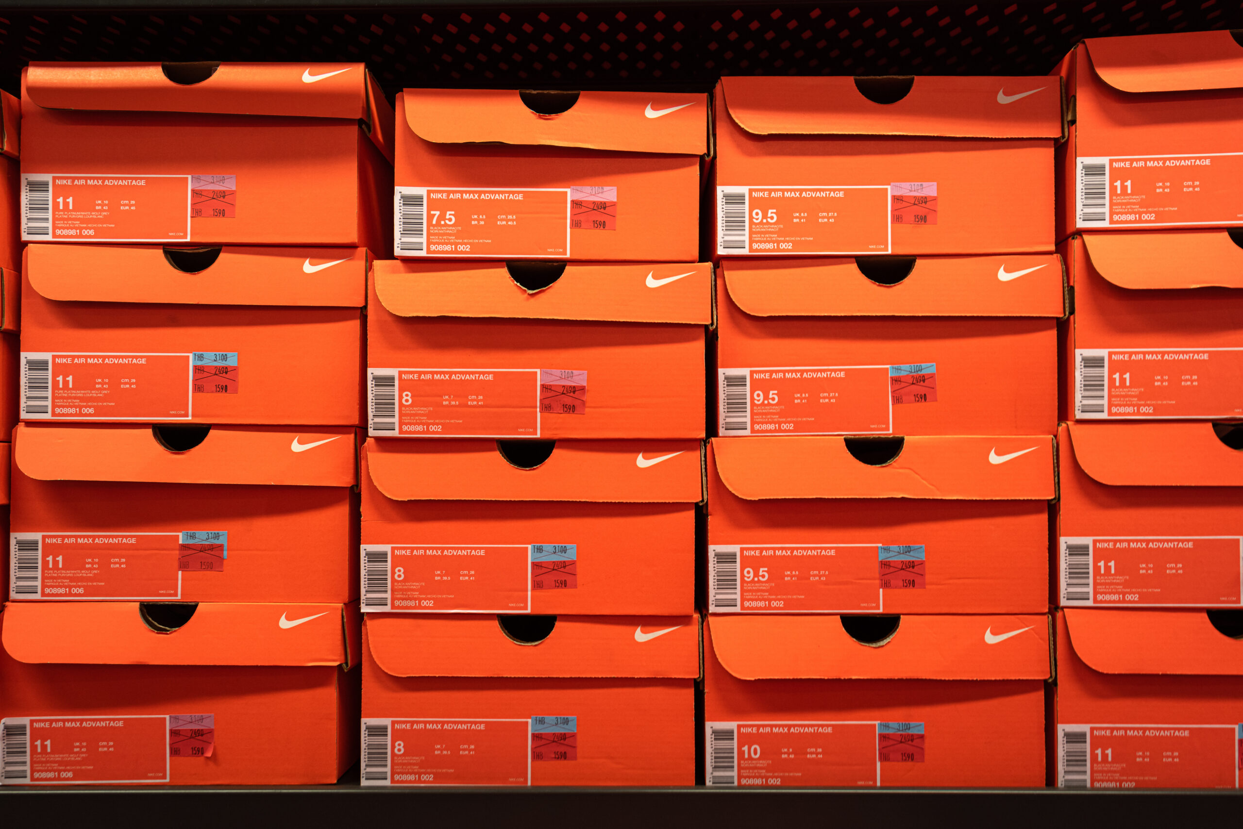 When does outlet nike store update