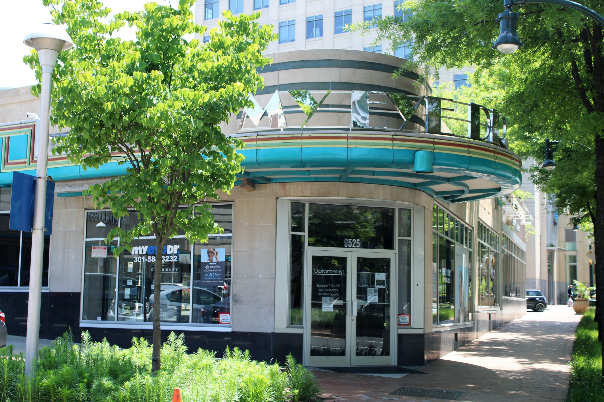 One Injured After Driver Crashes Car Into MyEyeDr. Store in Downtown