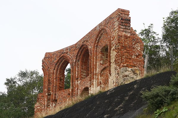 Main photo of Ruins of the church in Trzęsacz