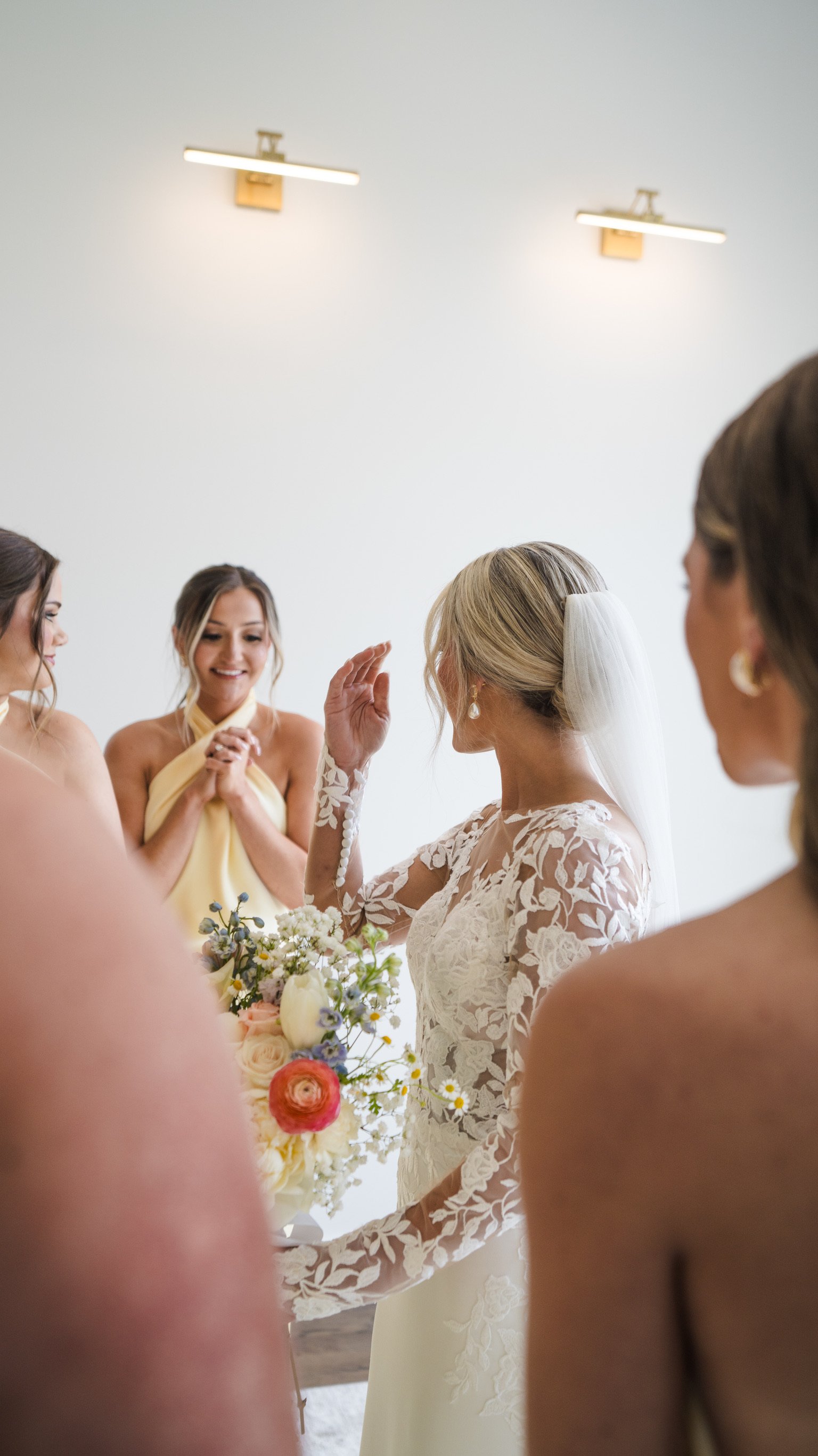 Alex & Lee Davis: Getting ready.