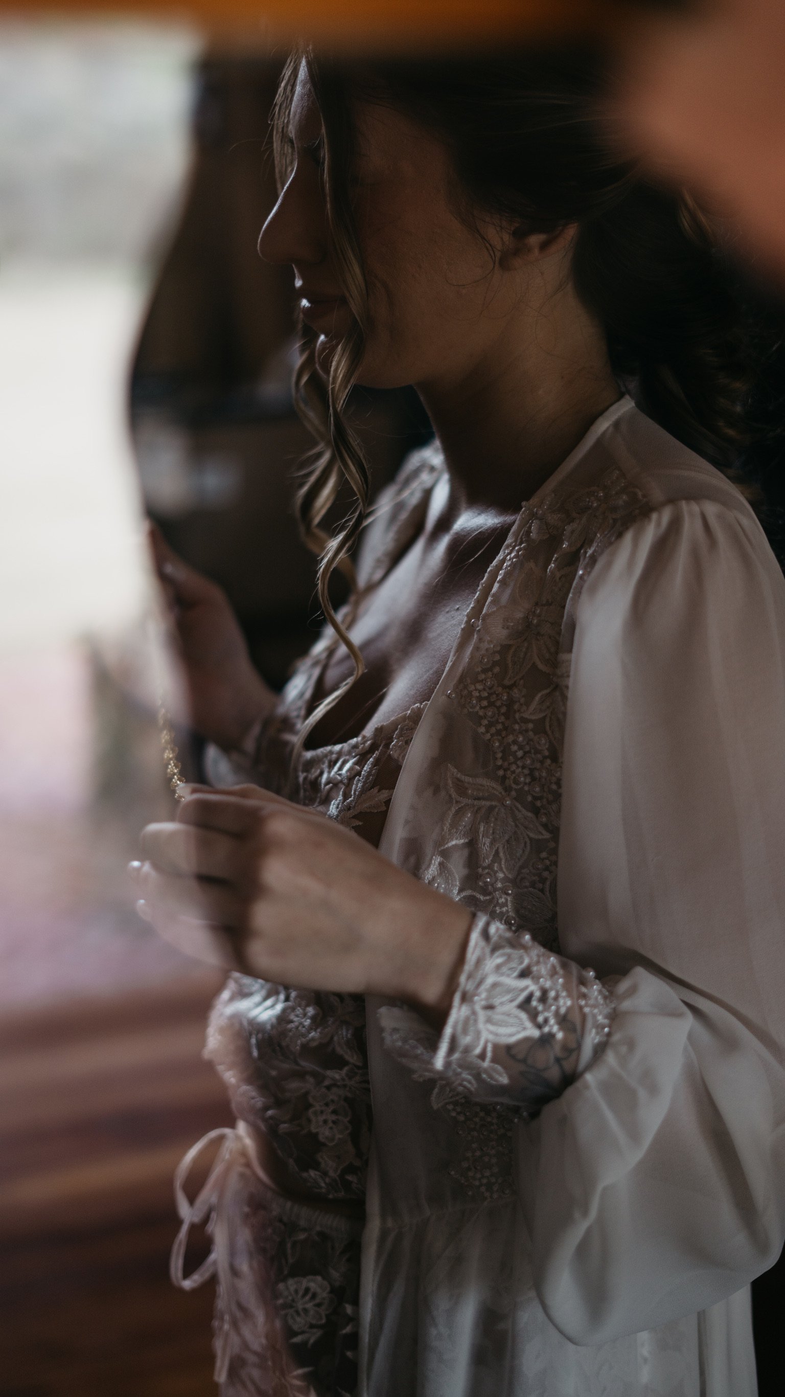 Raina & William Bertrand: Getting ready with Raina.