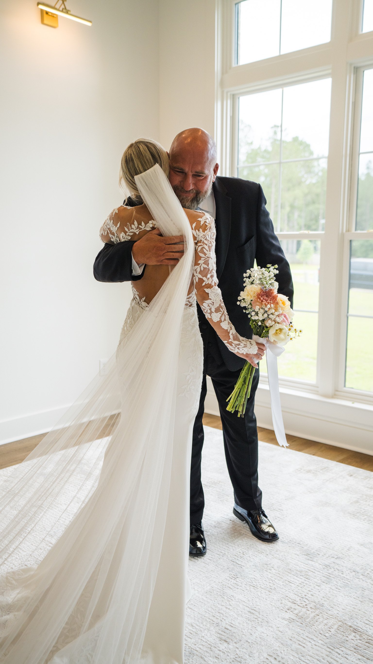 Alex & Lee Davis: First look photographs.