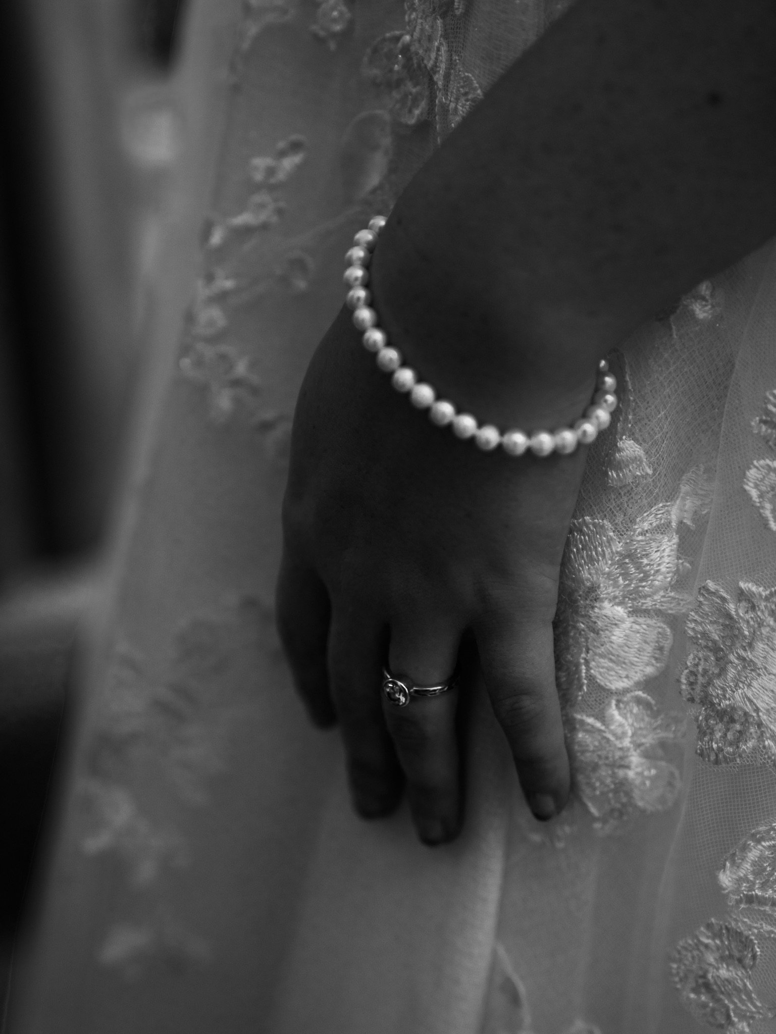 Cassidy & Jeffrey Glass: The dress and wedding details.