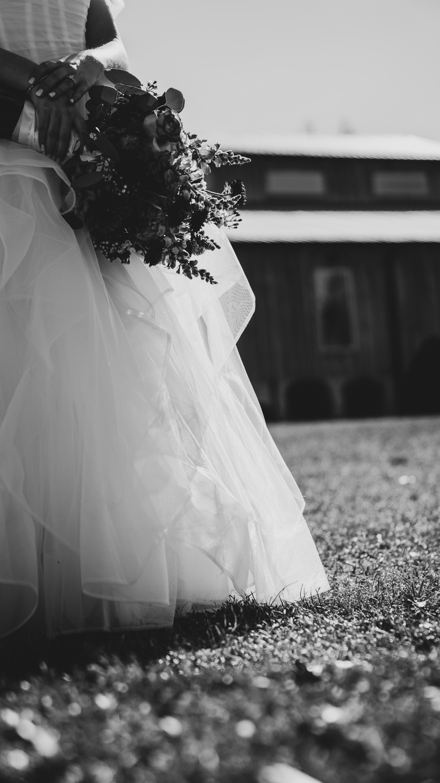 Claudia & Garrett Faulkner: The dress, flowers and wedding details.
