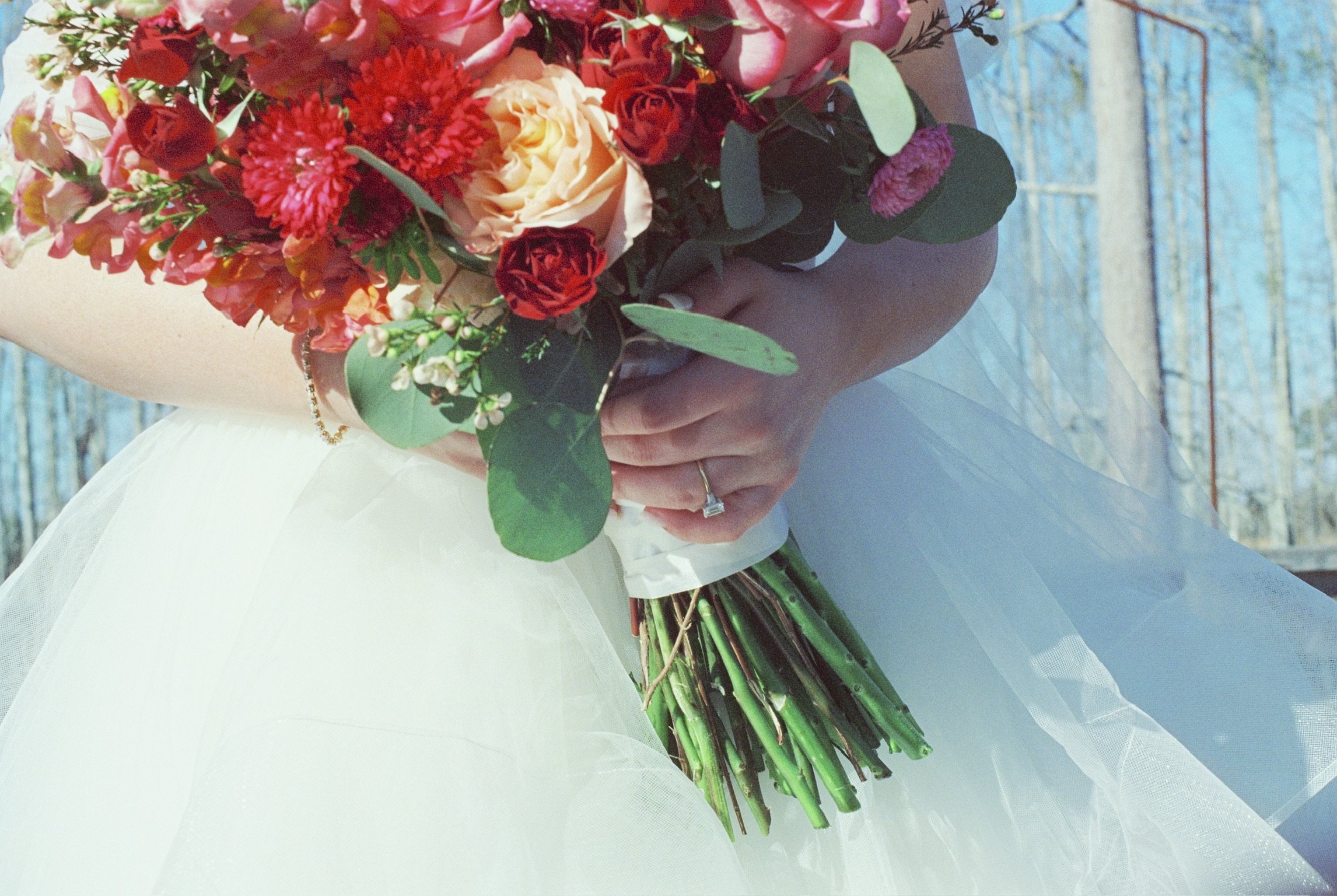 Claudia & Garrett Faulkner: The dress, flowers and wedding details.