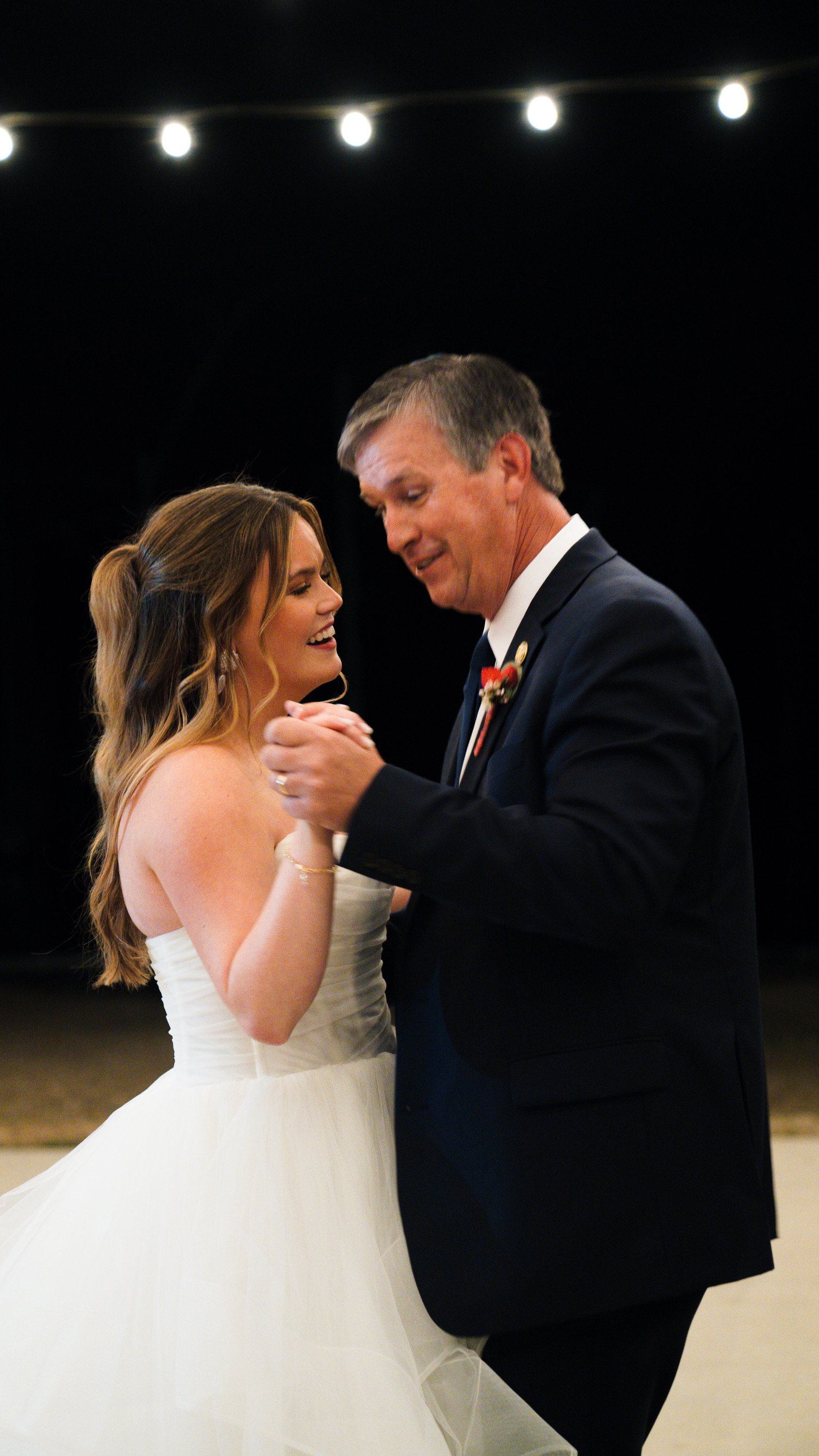 Claudia & Garrett Faulkner: The first dances and reception.