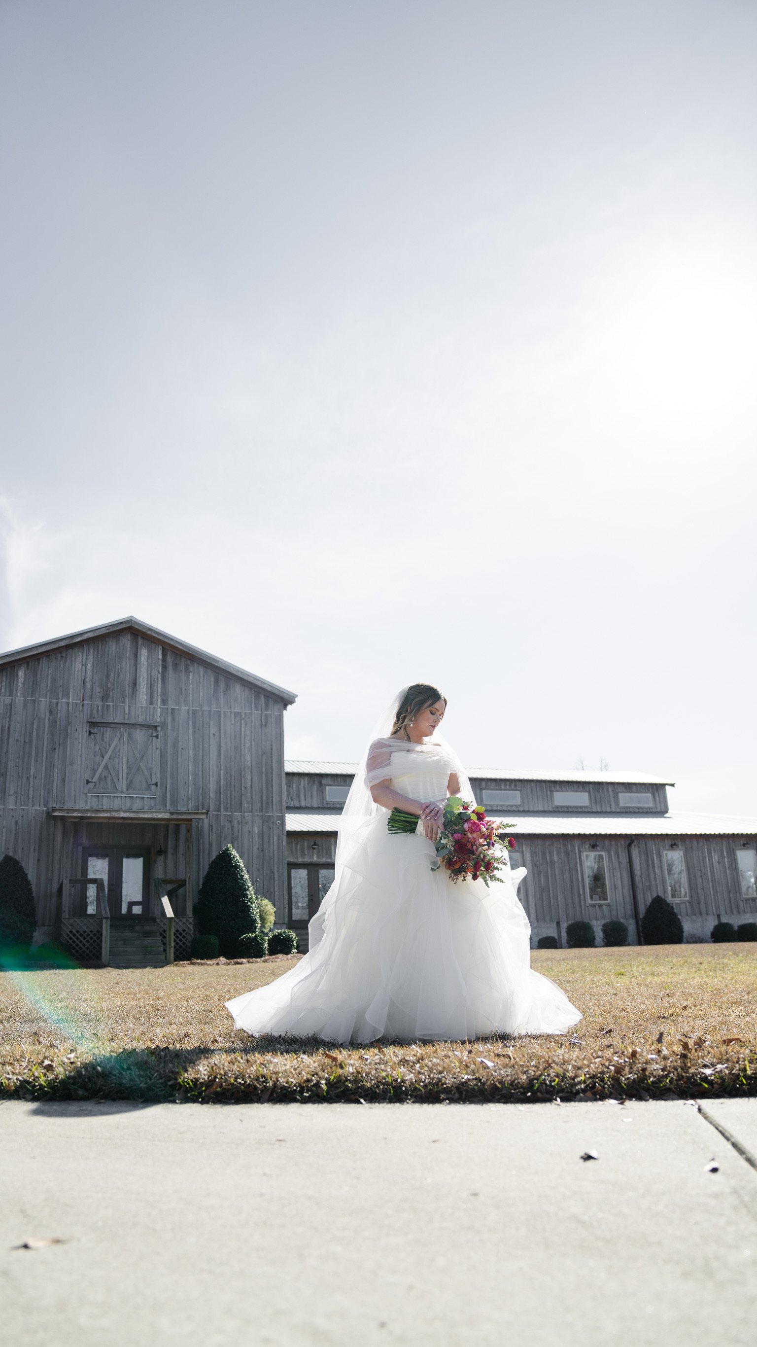 Claudia & Garrett Faulkner: The dress, flowers and wedding details.