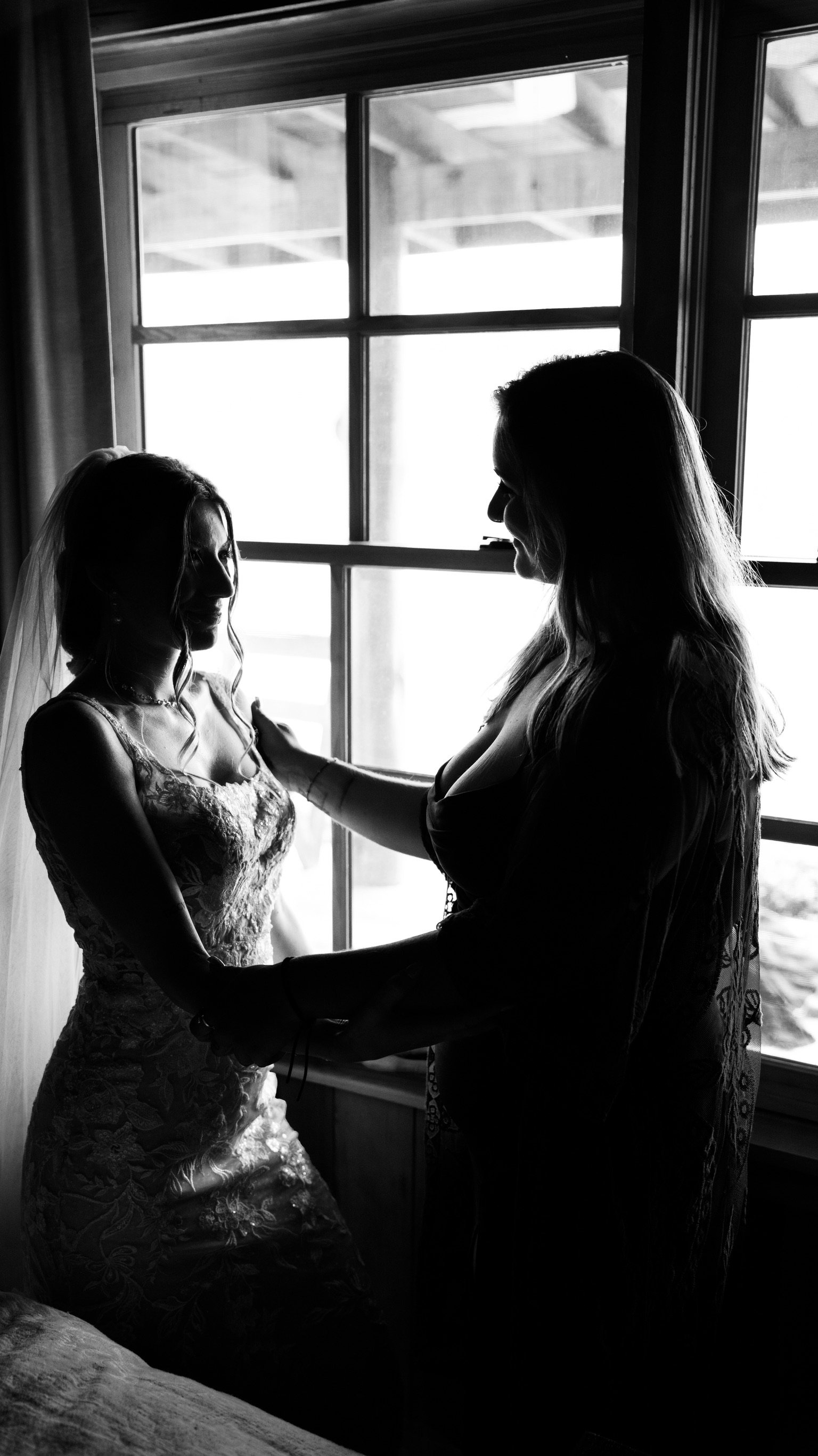 Raina & William Bertrand: Getting ready with Raina.