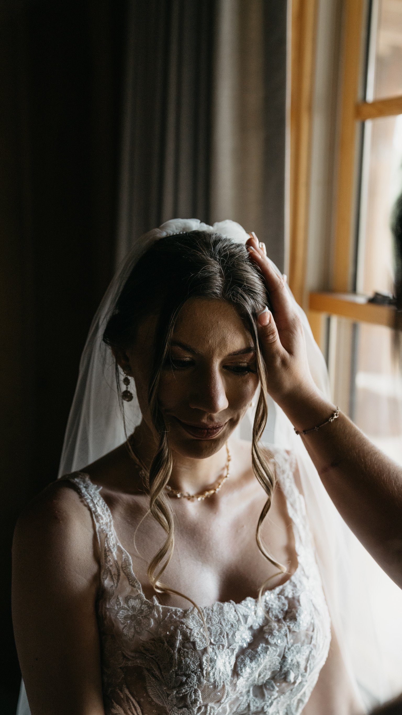 Raina & William Bertrand: Getting ready with Raina.