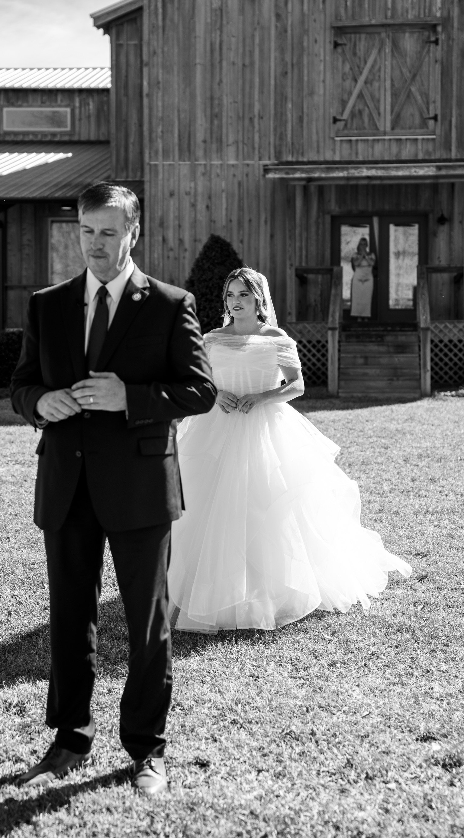Claudia & Garrett Faulkner: The first look photographs.