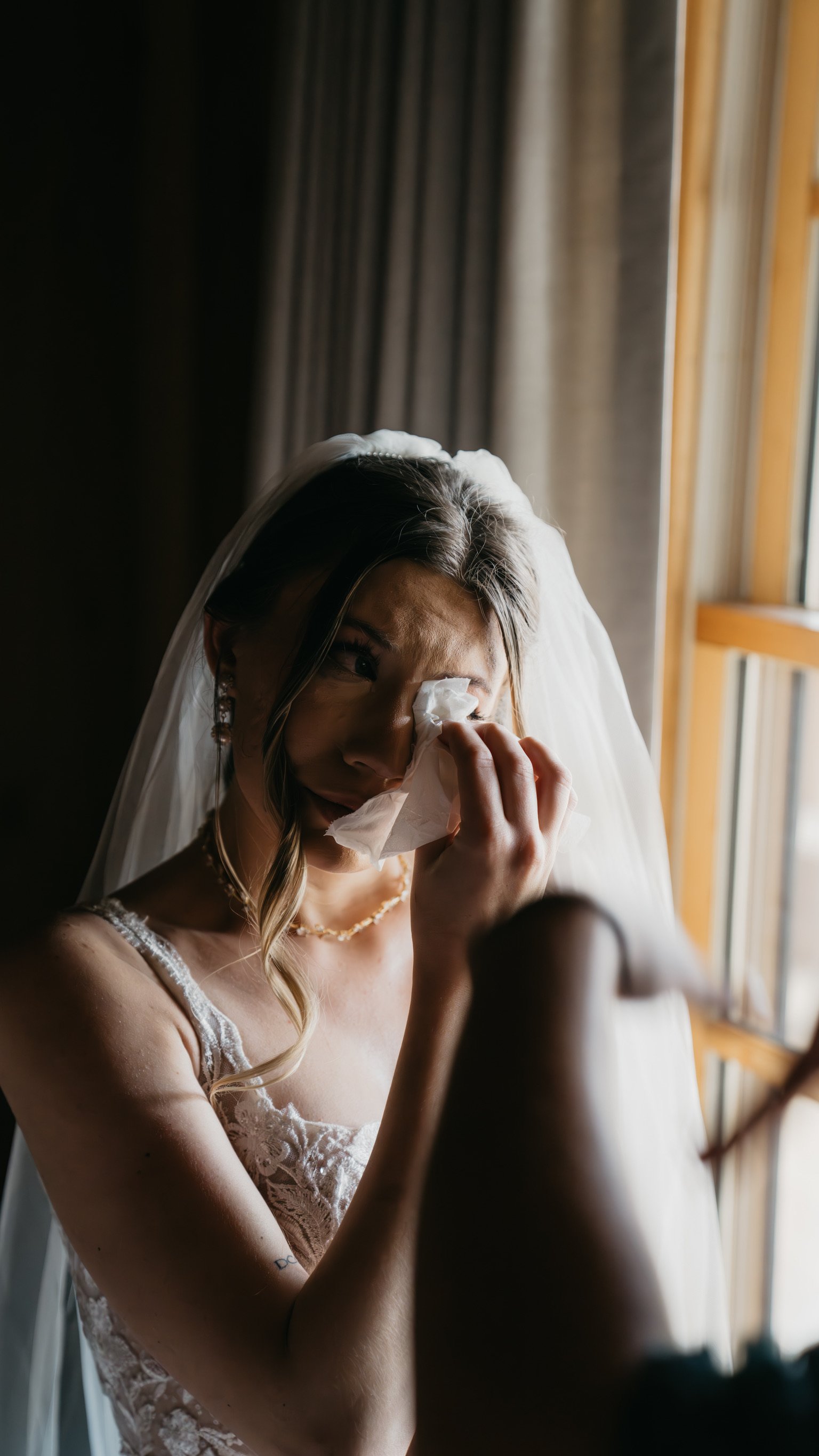 Raina & William Bertrand: Getting ready with Raina.