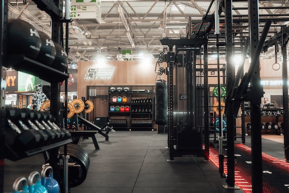 HOLD STRONG - Fibo 2024