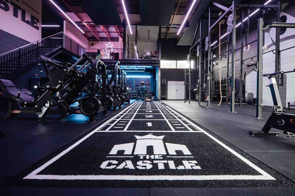 HOLD STRONG  – Einzigartige Fitnesslösungen für dein ultimatives Trainingserlebnis!