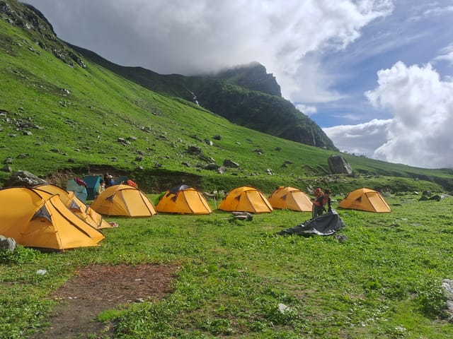 Chandranahan Lake Trek Campsite