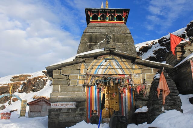 Tungnath Temple snow