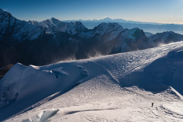 mera-expedition-ridge-panorama