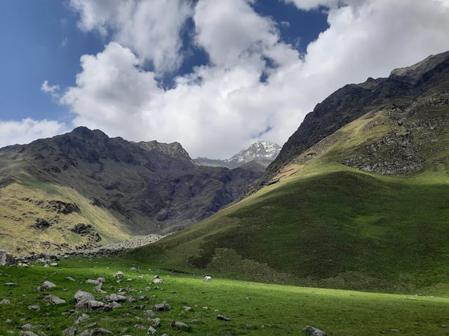 Ruinsara Tal Trek