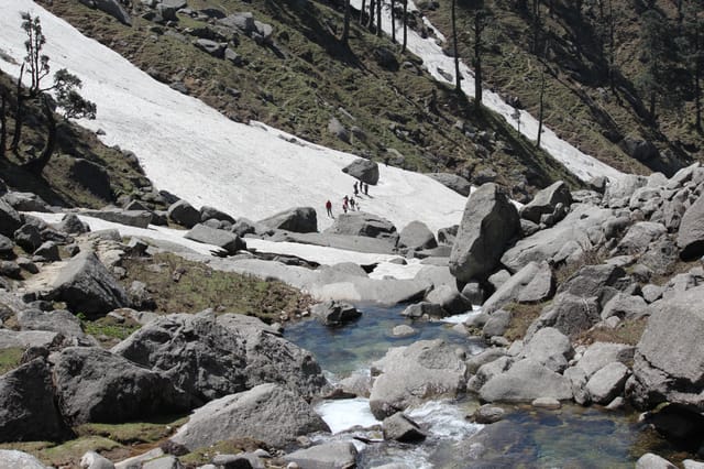 kareri lake trek trail