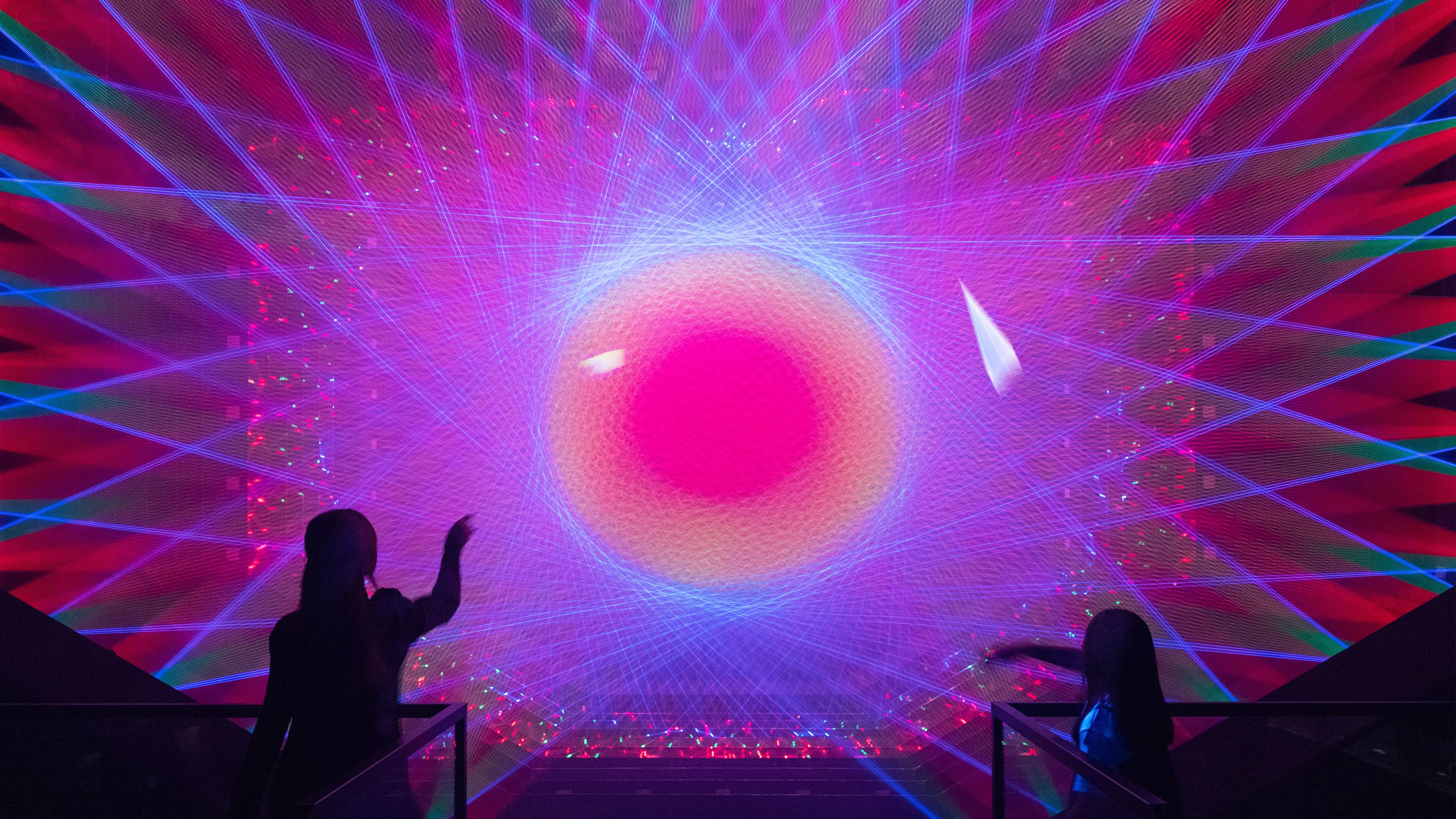 Light Sculpture with Paper Airplane | teamLab / チームラボ