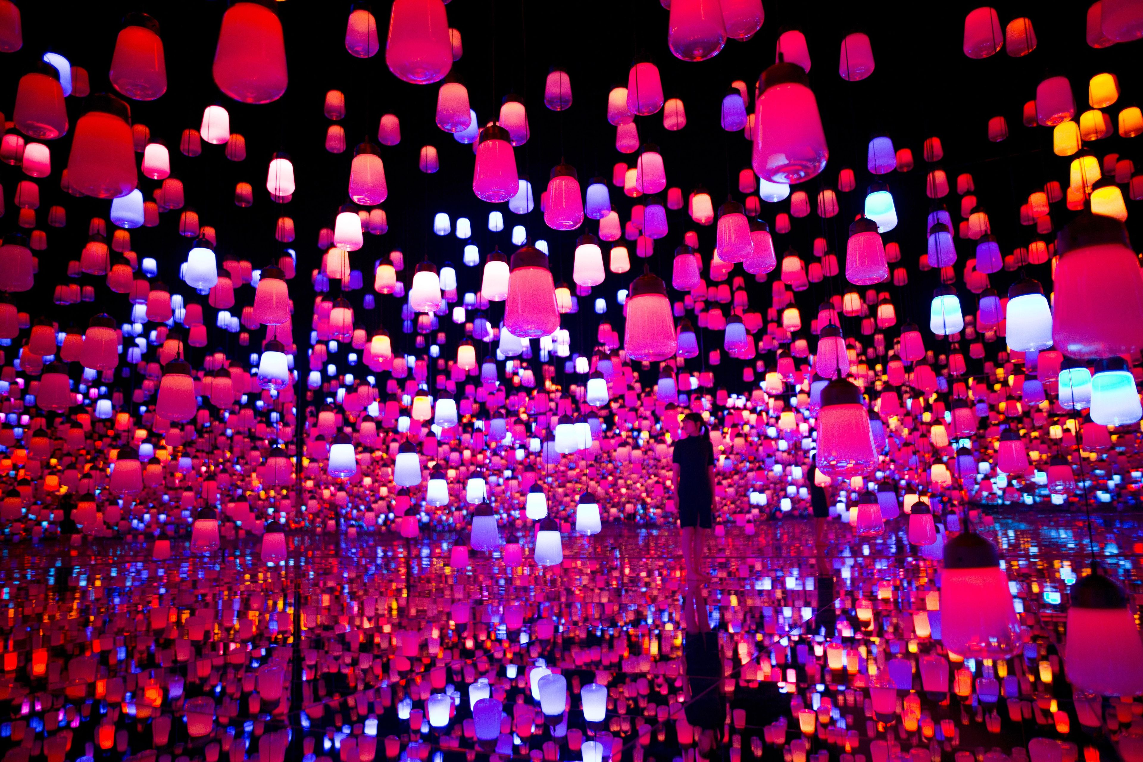 Forest of Resonating Lamps - One Stroke, Metropolis | teamLab