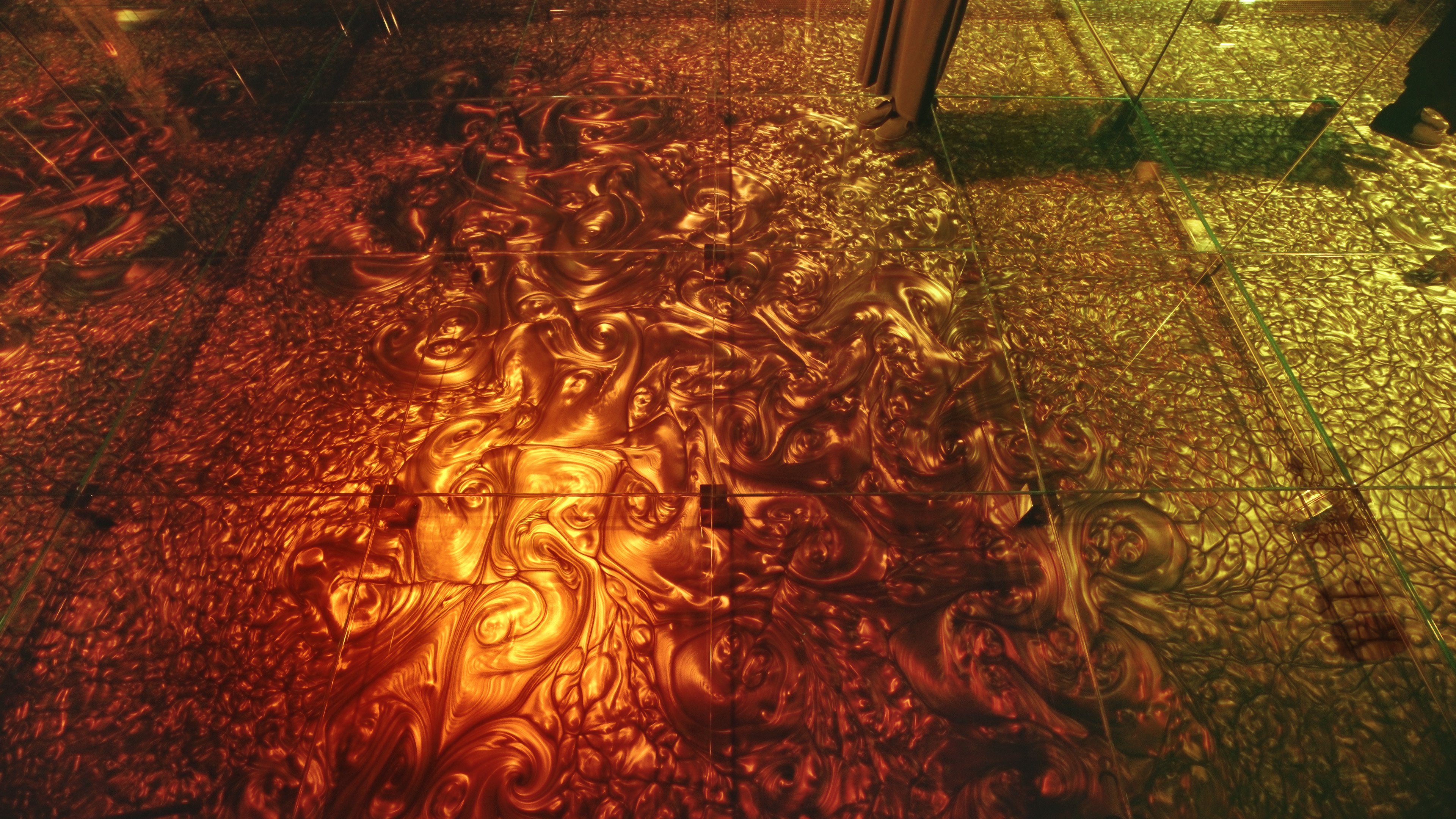 生と回帰の無常の抽象 / Transient Abstract Life and Return