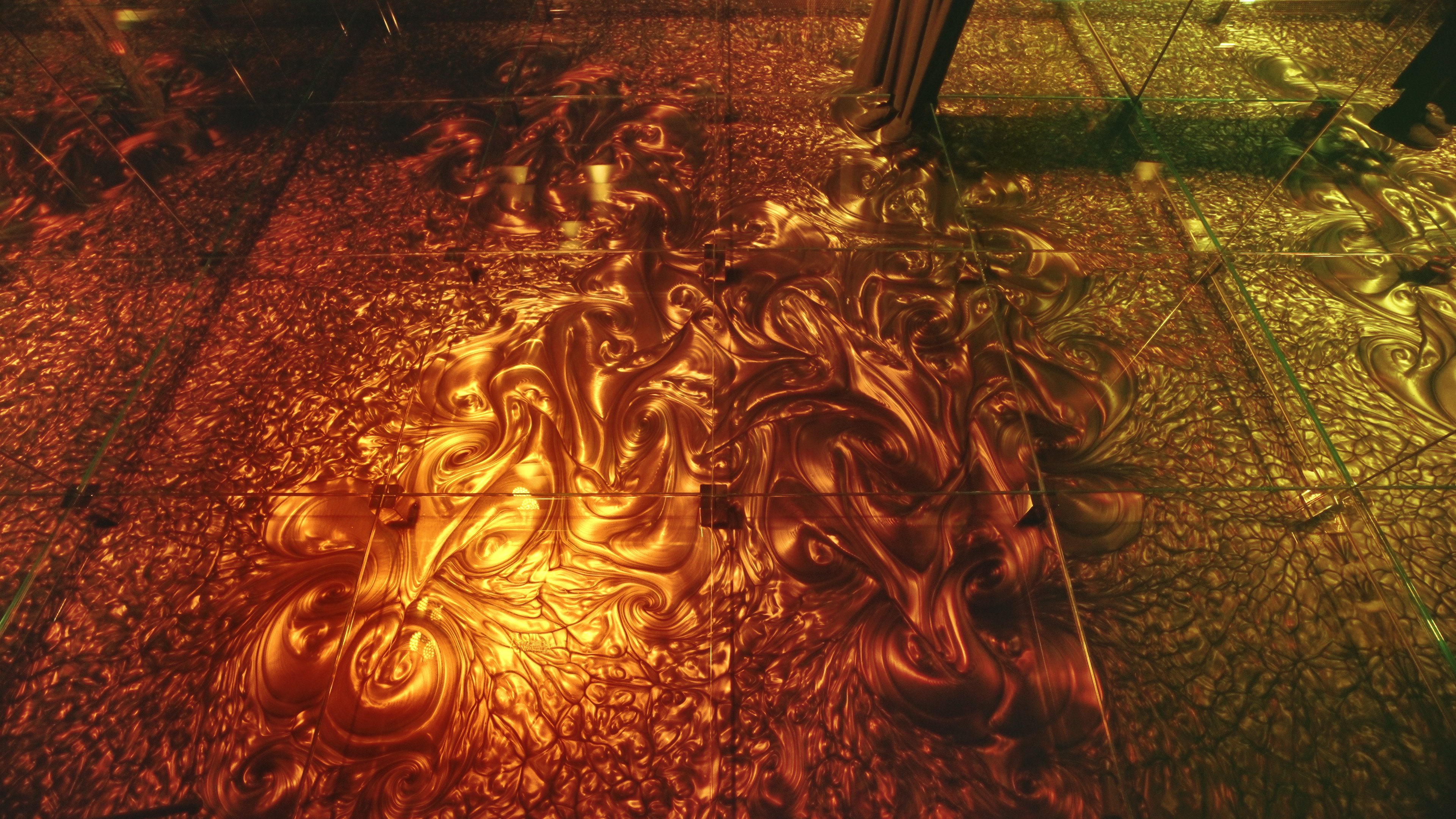 生と回帰の無常の抽象 / Transient Abstract Life and Return