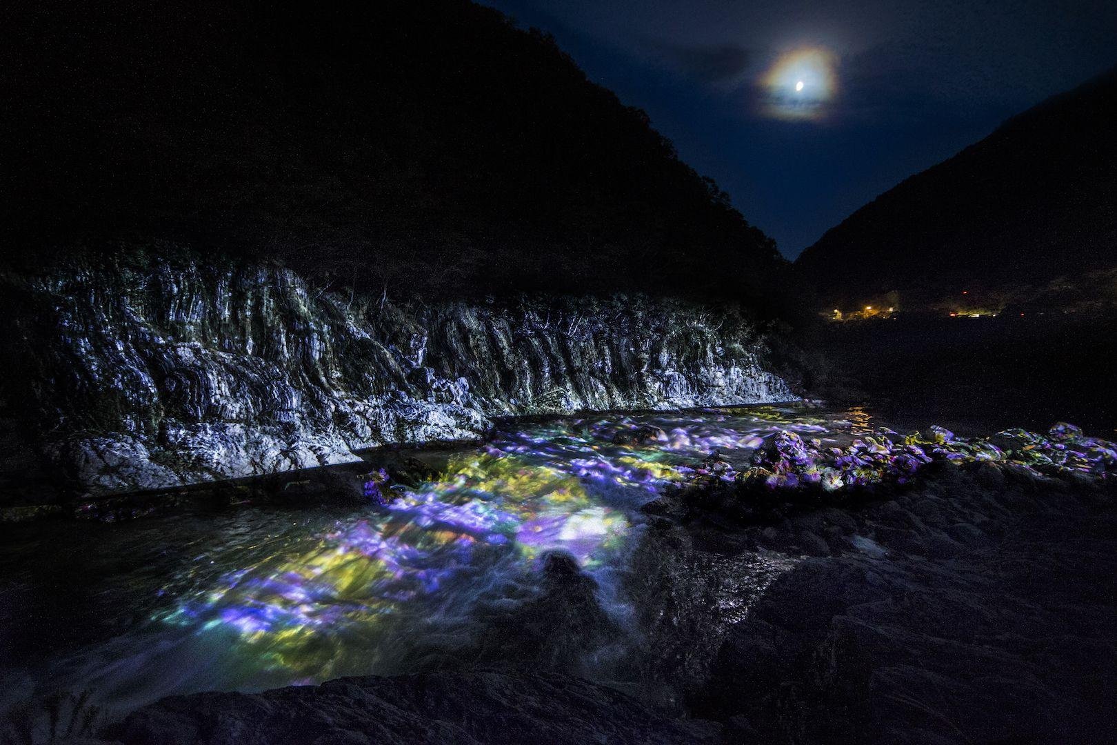 端渓 雫石町】葛根田渓谷と玄武の大岩屋～鳥越の滝へドライブコース | 夏の